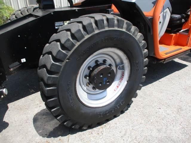 JLG 1055 Manipulador telescópico