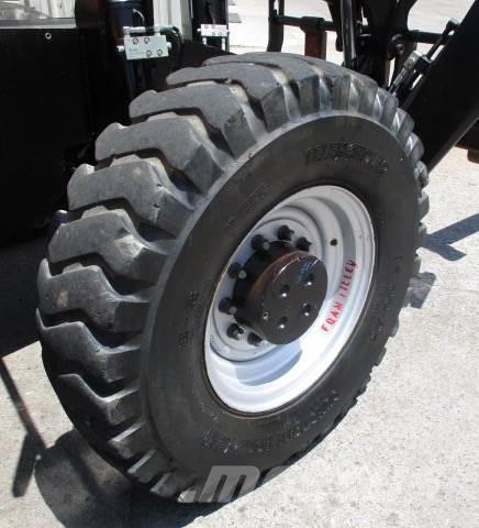 JLG 1055 Manipulador telescópico