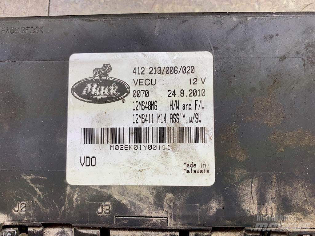 Mack  Electrónica