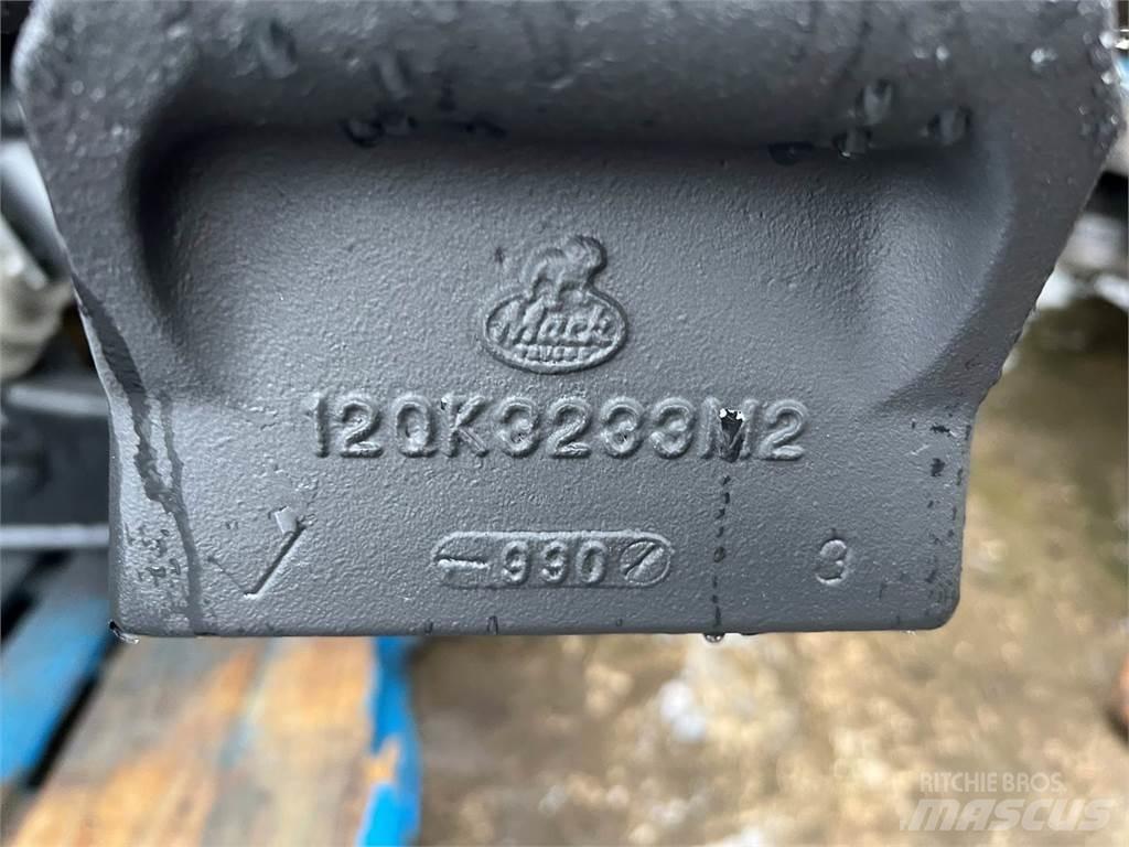 Mack  Chassis e suspensões