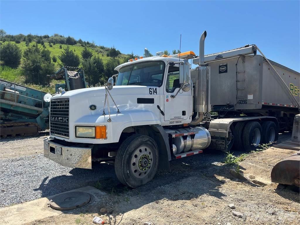 Mack CL733 Outros Camiões