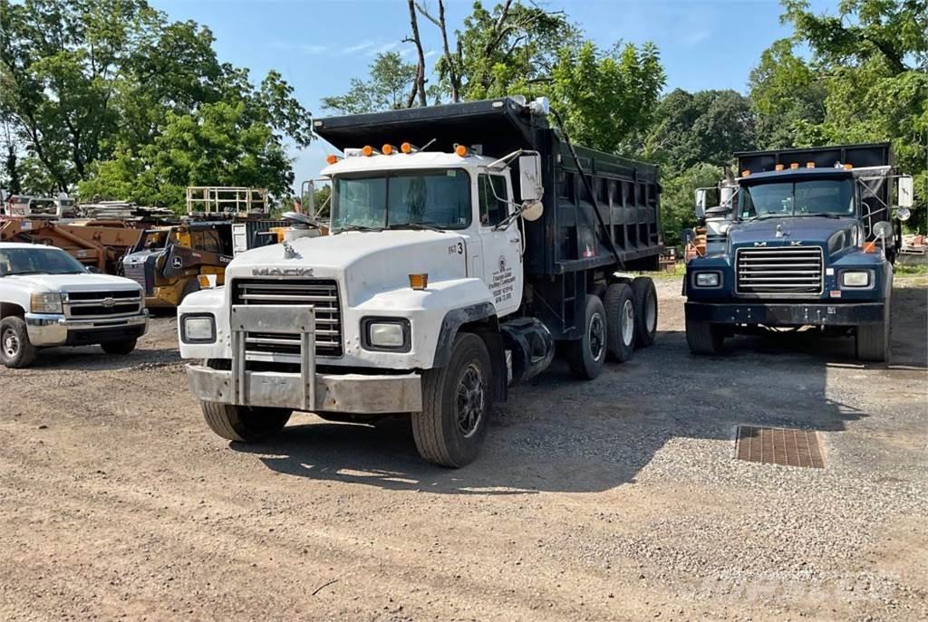 Mack E7 Camiões basculantes