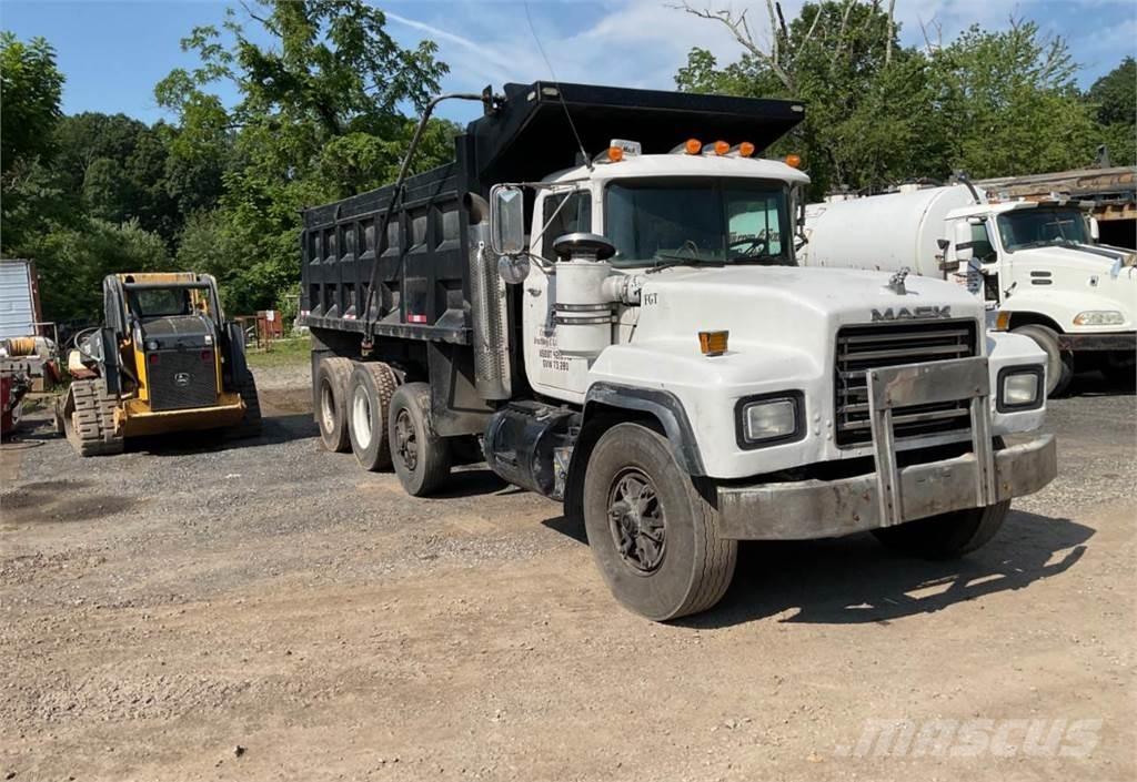 Mack E7 Camiões basculantes