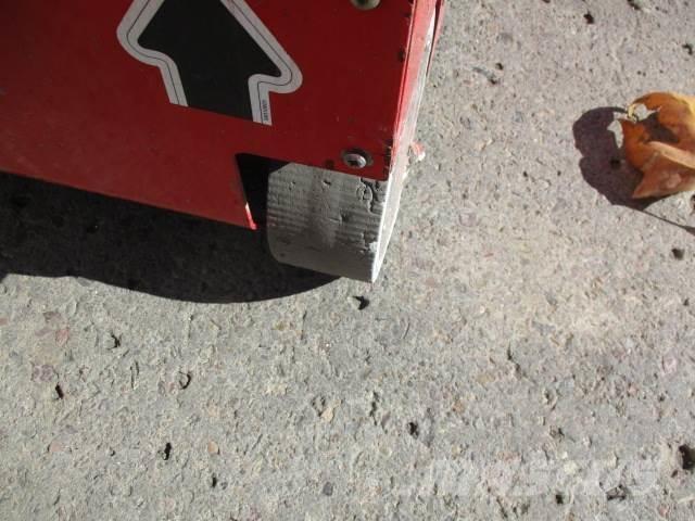 MEC 1330SE Elevadores de tesoura