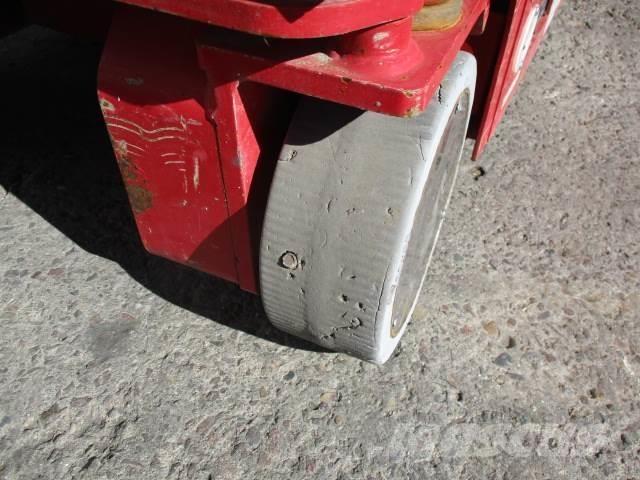 MEC 1330SE Elevadores de tesoura