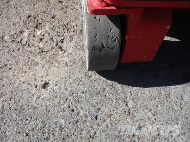 MEC 1330SE Elevadores de tesoura