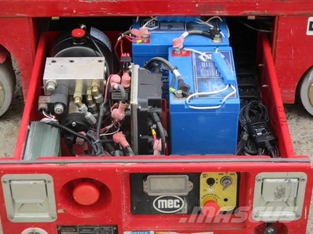 MEC 1330SE Elevadores de tesoura