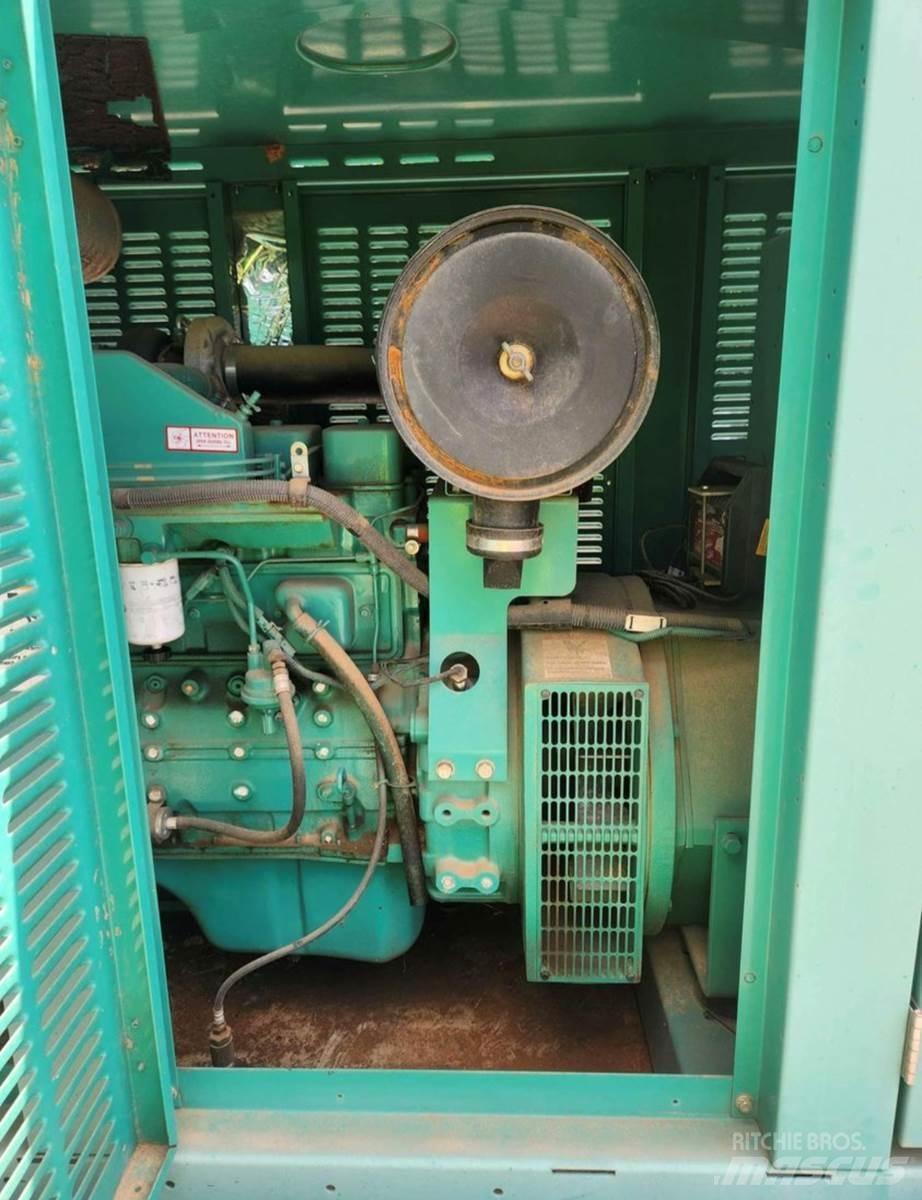Onan 80 KW Geradores Diesel