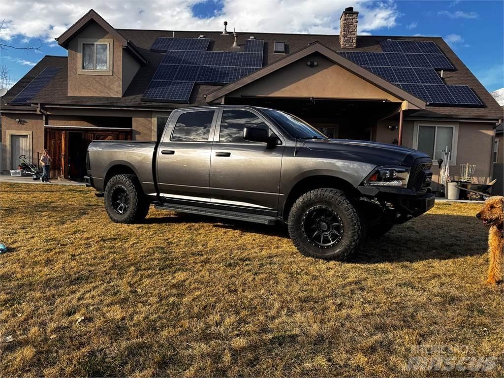 RAM 1500 Pick up de caixa aberta