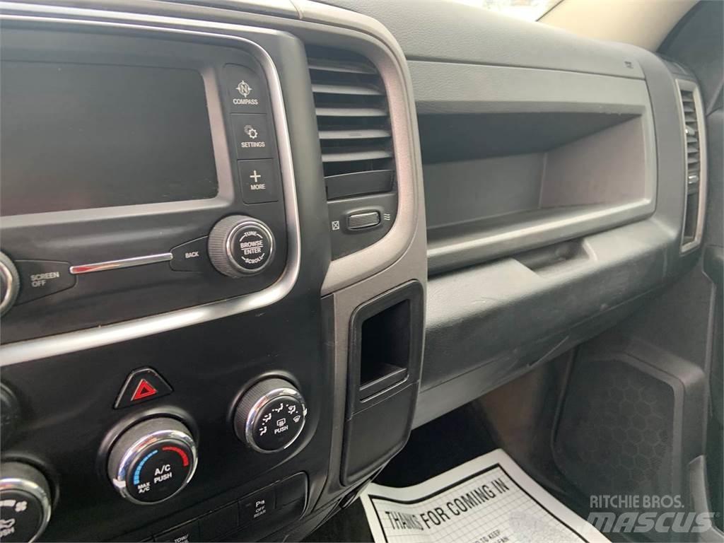 RAM 2500 Pick up de caixa aberta