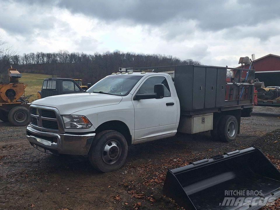 RAM 3500 Pick up de caixa aberta