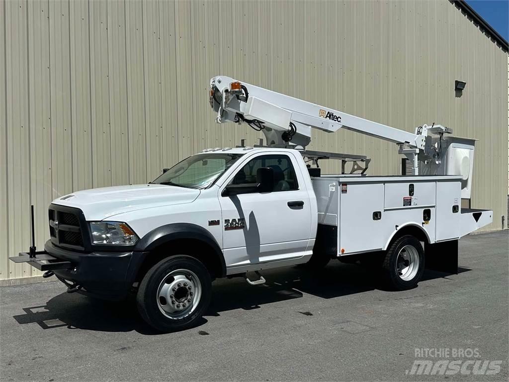 RAM 4500 Plataformas aéreas montadas em camião