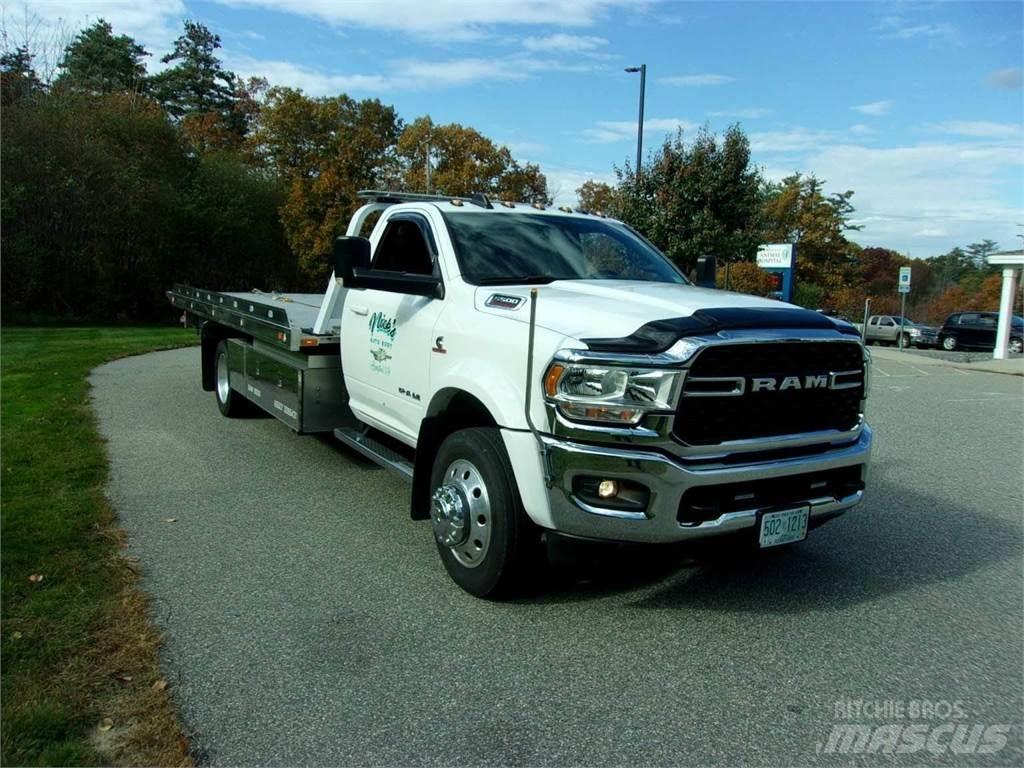 RAM 5500 Camiões Ampliroll