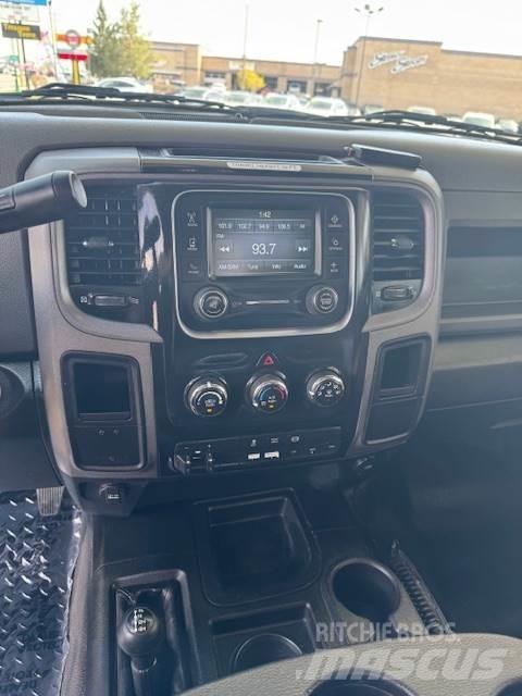 RAM 5500 Plataformas aéreas montadas em camião