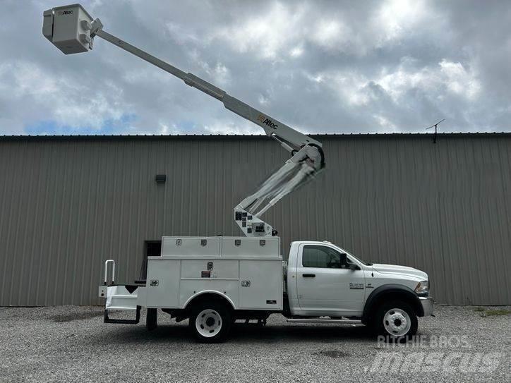 RAM 5500 Plataformas aéreas montadas em camião