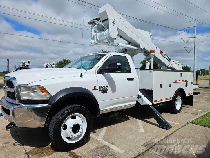 RAM 5500 Plataformas aéreas montadas em camião