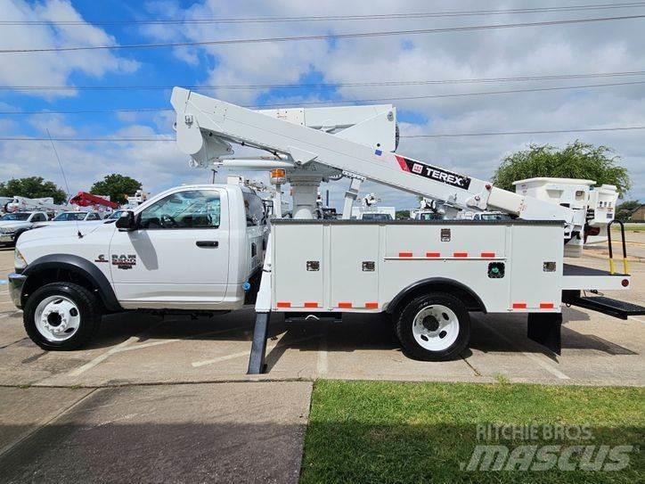 RAM 5500 Plataformas aéreas montadas em camião