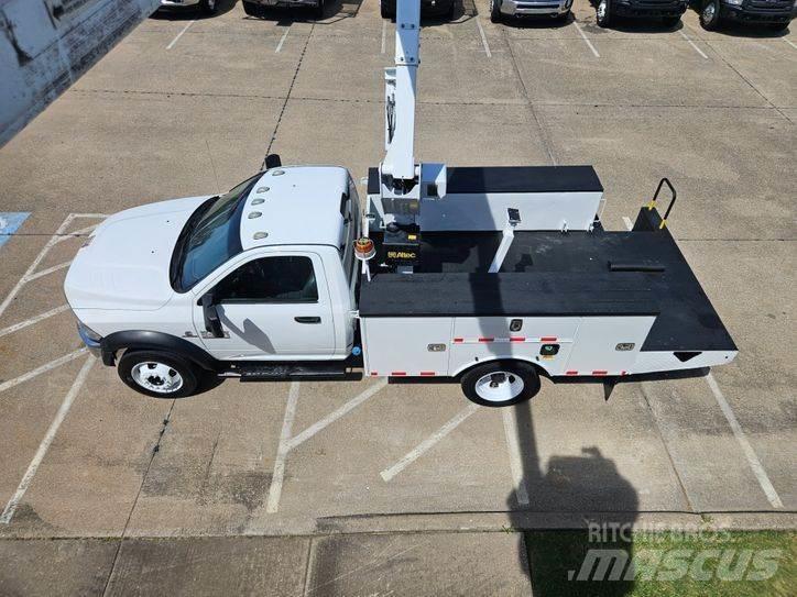 RAM 5500 Plataformas aéreas montadas em camião