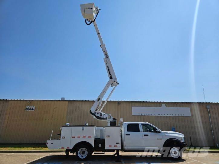 RAM 5500 Plataformas aéreas montadas em camião