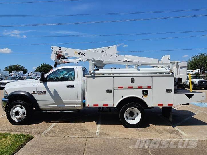 RAM 5500 Plataformas aéreas montadas em camião