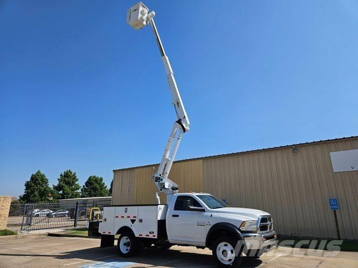 RAM 5500 Plataformas aéreas montadas em camião