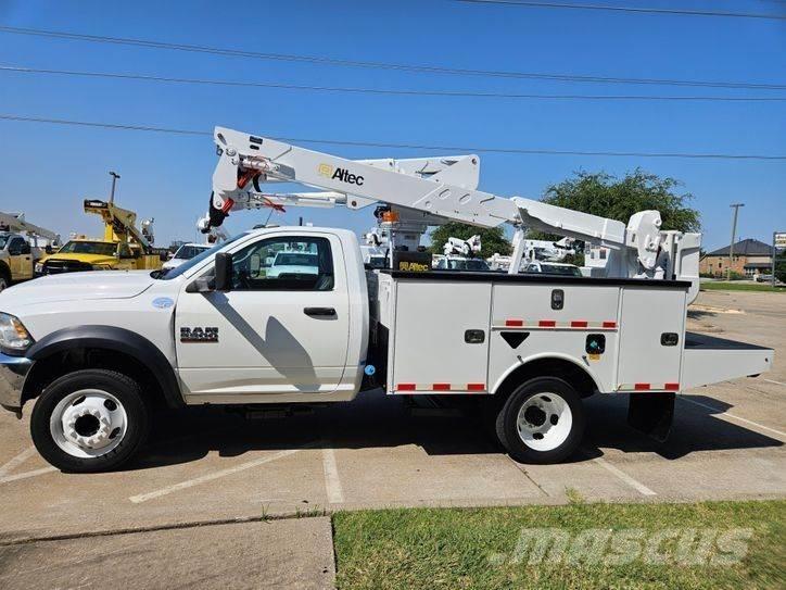 RAM 5500 Plataformas aéreas montadas em camião