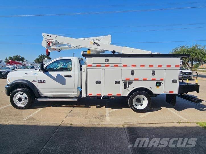 RAM 5500 Plataformas aéreas montadas em camião