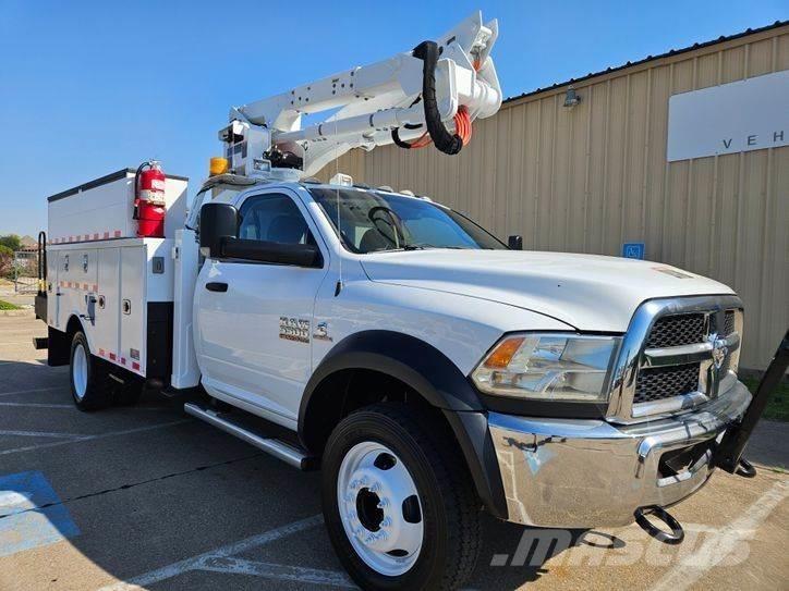 RAM 5500 Plataformas aéreas montadas em camião