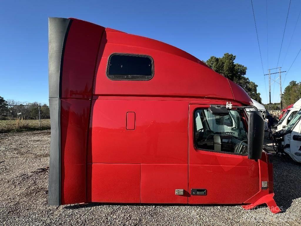 Volvo VNL Transportes - Outros
