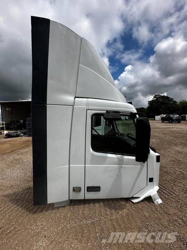 Volvo VNL Transportes - Outros
