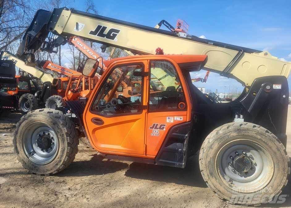 JLG 742 Manipulador telescópico