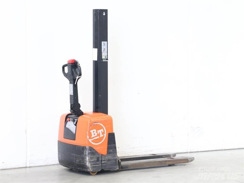 BT HWE100 Empilhador para operador externo