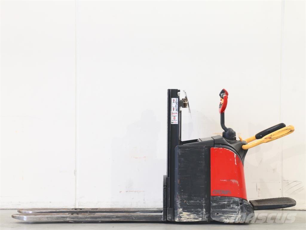 Crown DT3040-2,0-TL Empilhador para operador externo