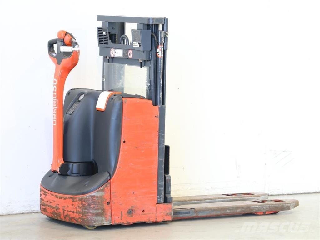 Linde D06/1160 Empilhador para operador externo