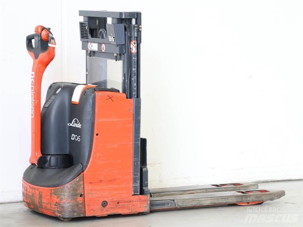 Linde D06/1160 Empilhador para operador externo