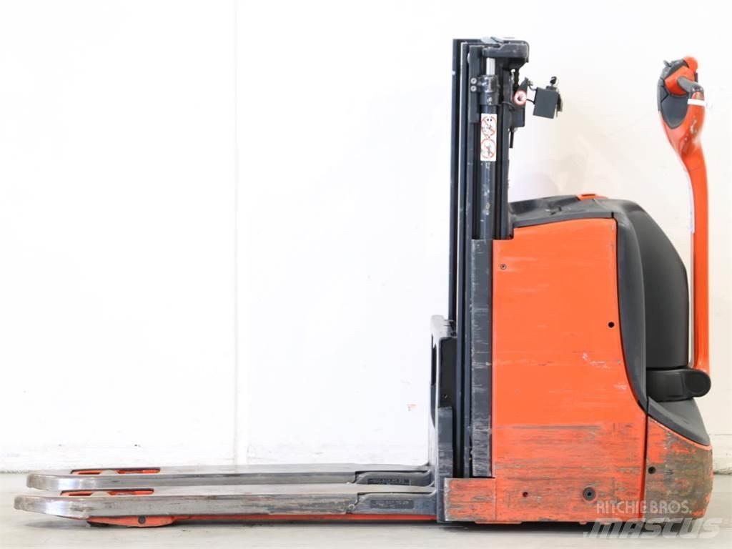 Linde D08/1160 Empilhador para operador externo