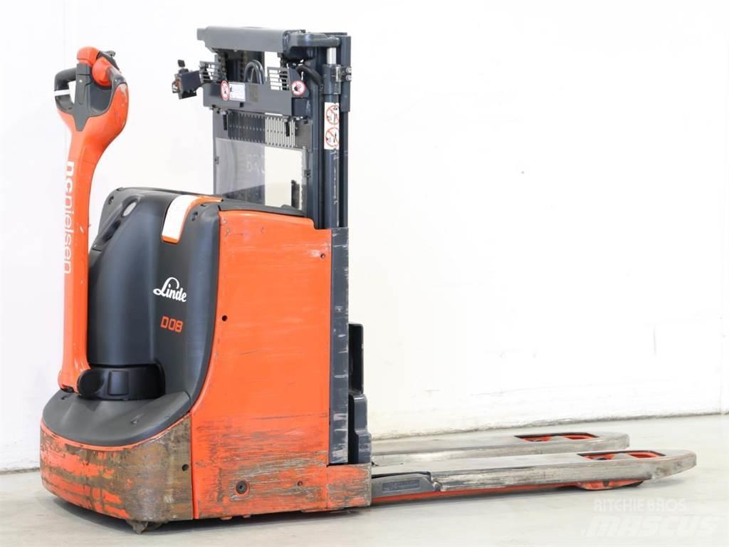 Linde D08/1160 Empilhador para operador externo