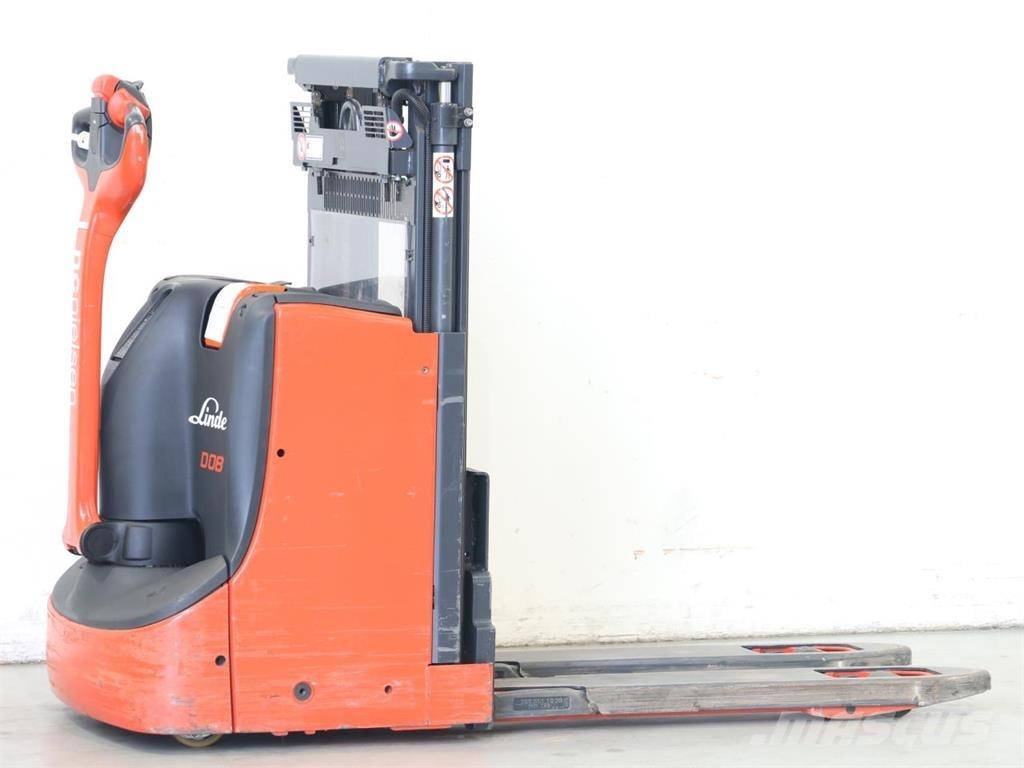 Linde D08/1160 Empilhador para operador externo