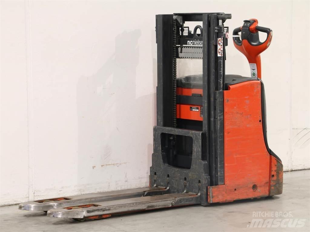 Linde D08/1160 Empilhador para operador externo