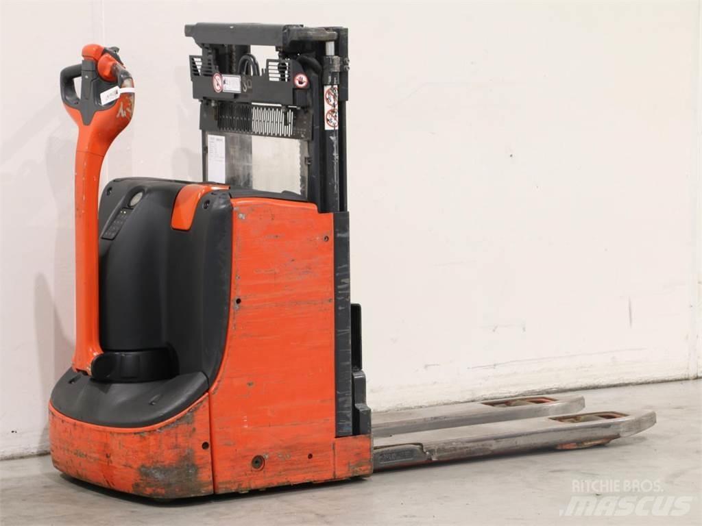 Linde D08/1160 Empilhador para operador externo