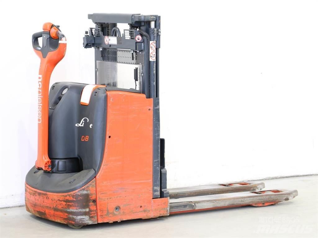 Linde D08/1160-00 Empilhador para operador externo