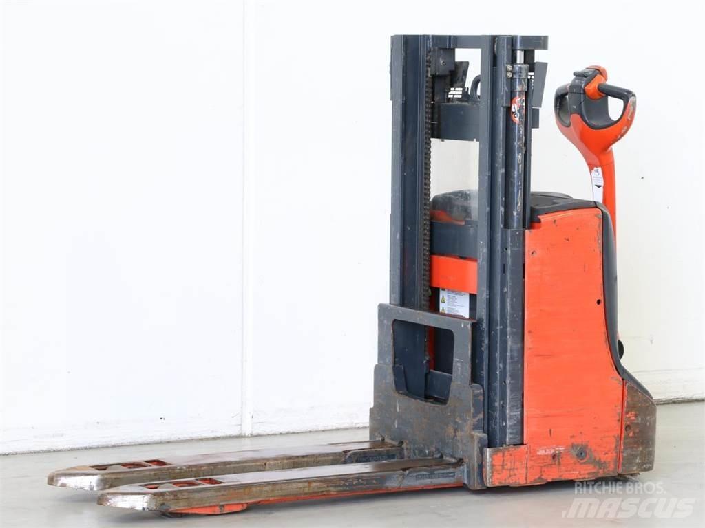 Linde D08/1160-00 Empilhador para operador externo