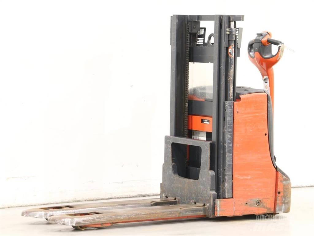 Linde D08/1160-00 Empilhador para operador externo