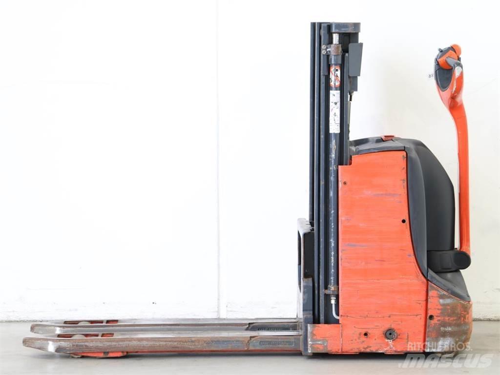 Linde D08/1160-00 Empilhador para operador externo