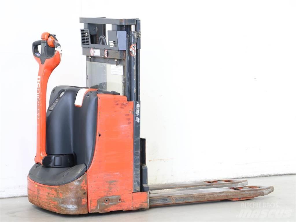 Linde D08/1160-00 Empilhador para operador externo