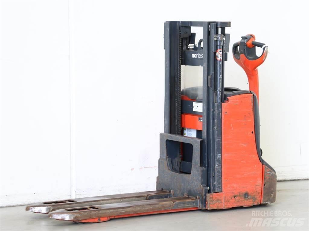 Linde D08/1160-00 Empilhador para operador externo