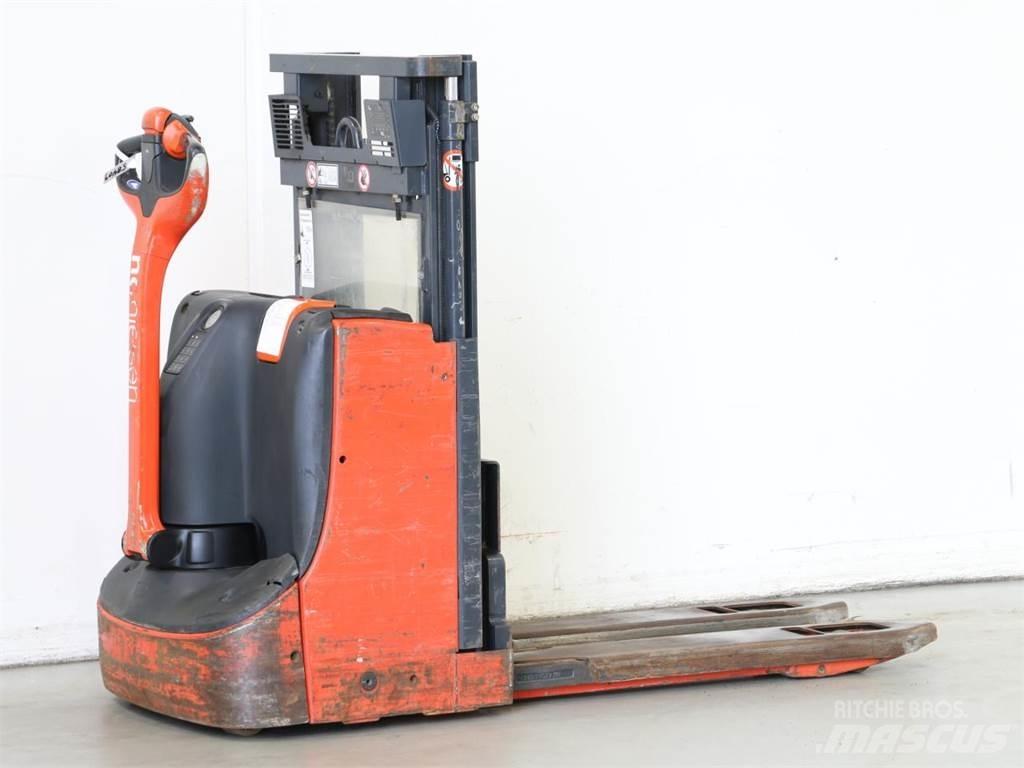 Linde D08/1160-00 Empilhador para operador externo