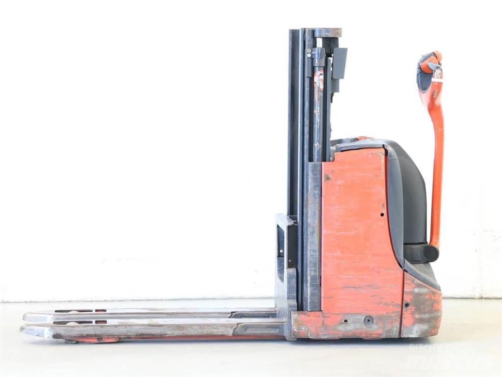 Linde D08/1160-00 Empilhador para operador externo