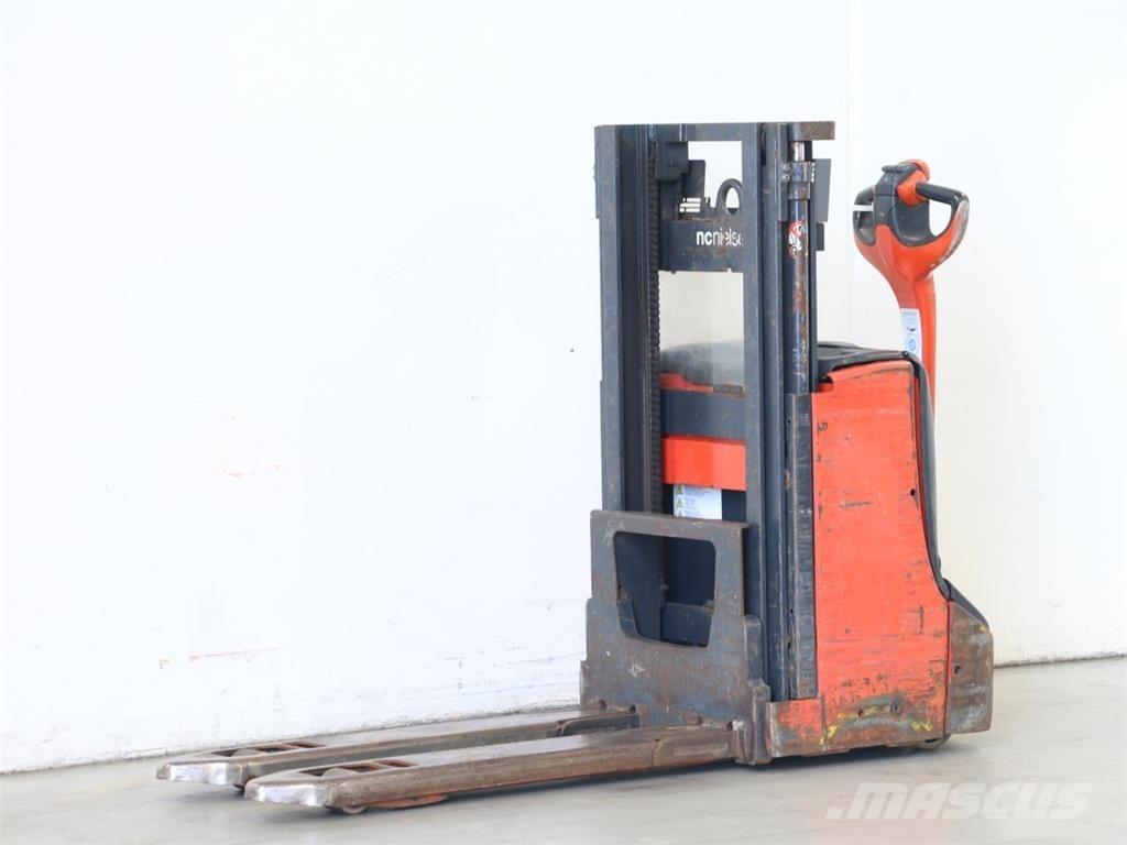 Linde D08/1160-00 Empilhador para operador externo
