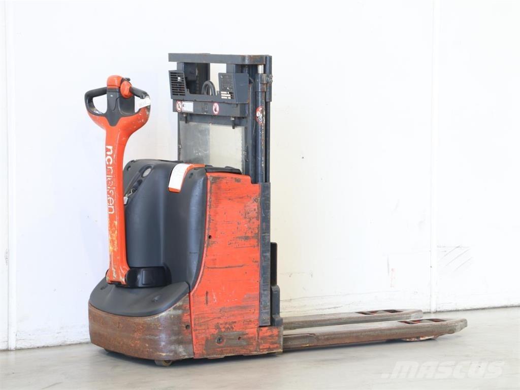 Linde D08/1160-00 Empilhador para operador externo